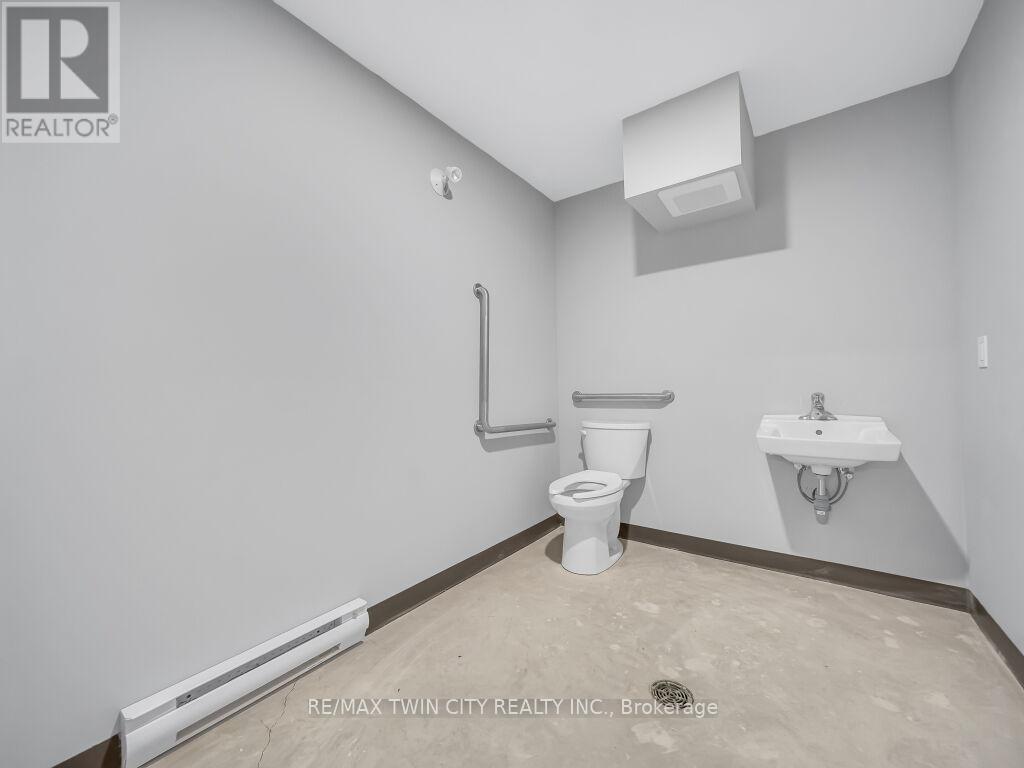 13 Bay Street, Woodstock, Ontario  N4S 3K6 - Photo 29 - X12163092