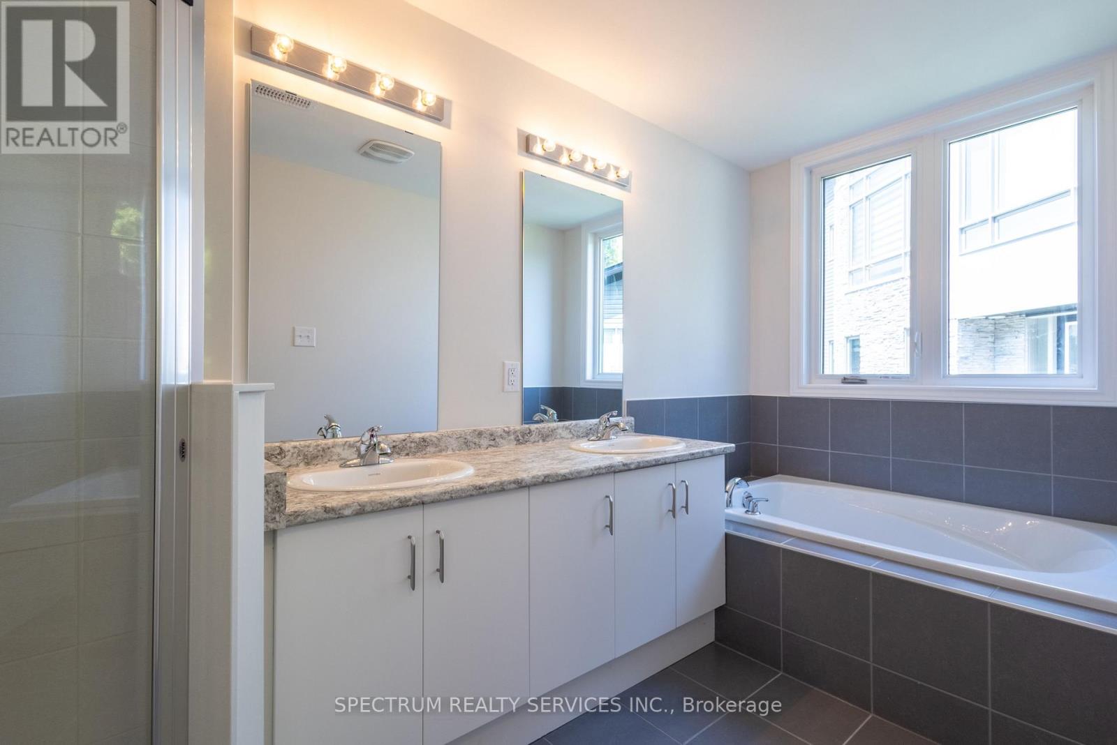 131 Marina Village Drive W, Georgian Bay, Ontario  L0K 1S0 - Photo 21 - X12163141