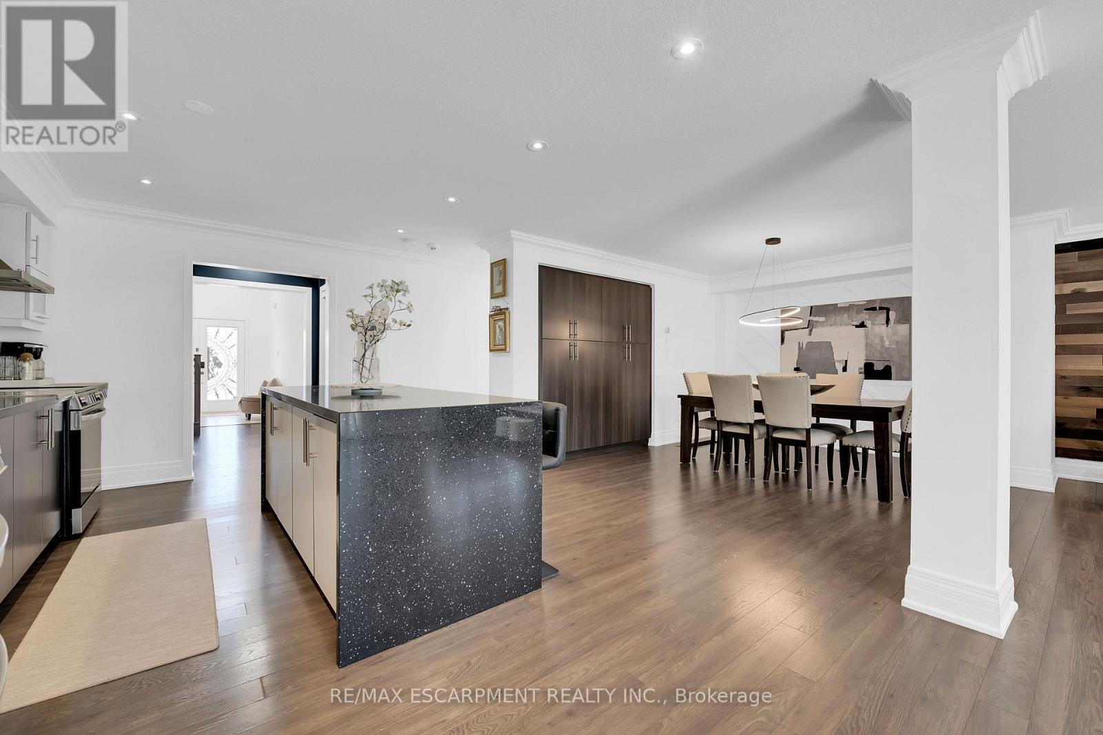 72 Aldgate Avenue, Hamilton, Ontario  L8J 0J1 - Photo 11 - X12163149