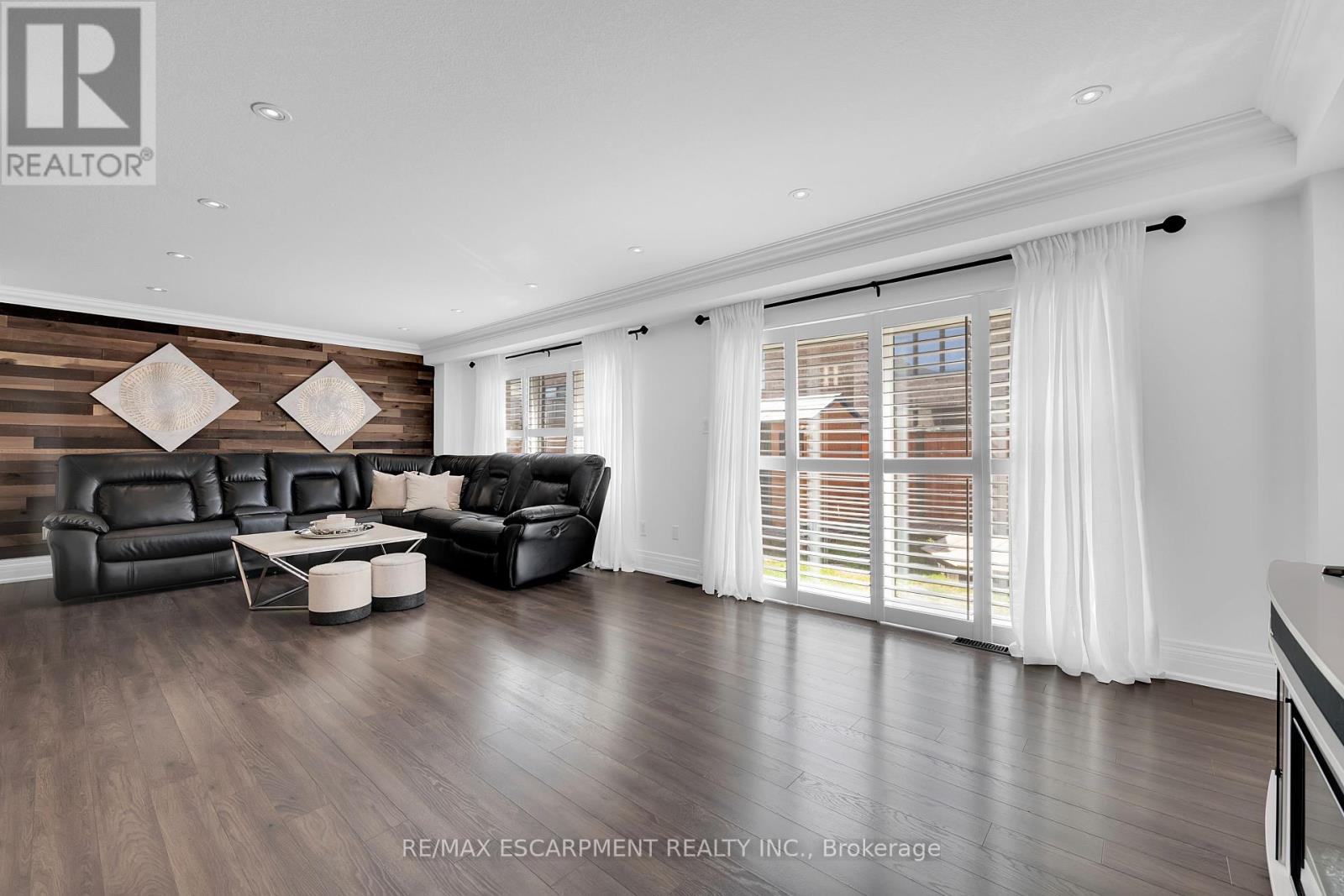 72 Aldgate Avenue, Hamilton, Ontario  L8J 0J1 - Photo 12 - X12163149