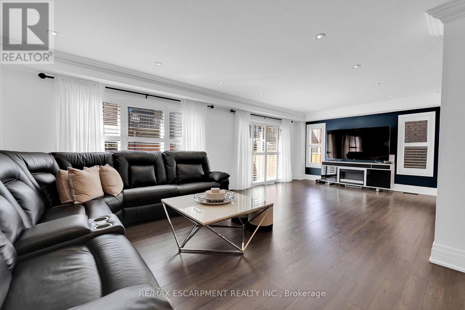 72 Aldgate Avenue, Hamilton, Ontario  L8J 0J1 - Photo 18 - X12163149