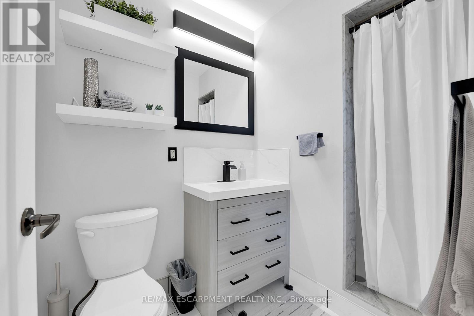 72 Aldgate Avenue, Hamilton, Ontario  L8J 0J1 - Photo 26 - X12163149