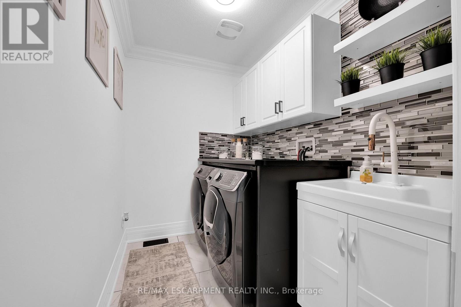 72 Aldgate Avenue, Hamilton, Ontario  L8J 0J1 - Photo 27 - X12163149