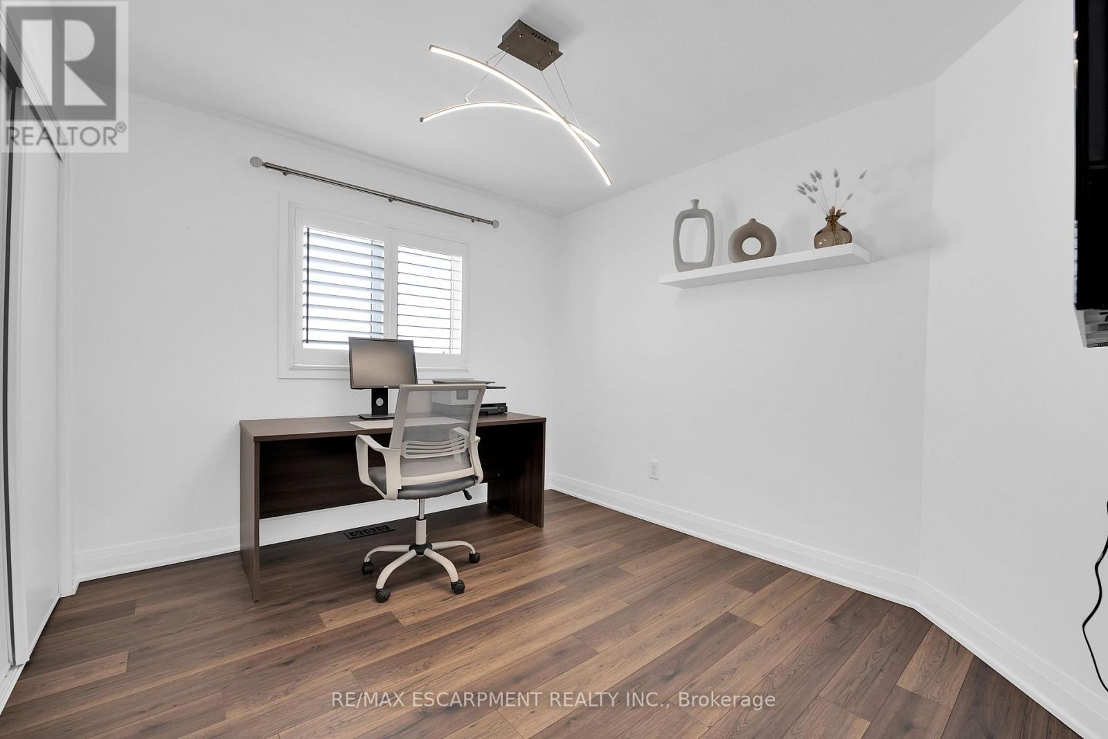 72 Aldgate Avenue, Hamilton, Ontario  L8J 0J1 - Photo 31 - X12163149