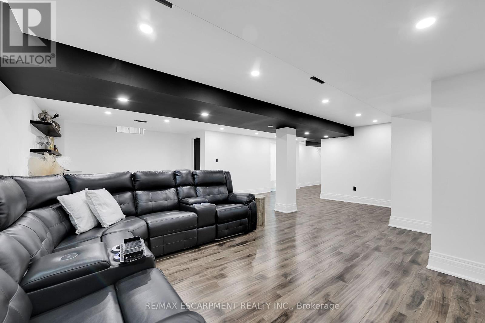 72 Aldgate Avenue, Hamilton, Ontario  L8J 0J1 - Photo 42 - X12163149