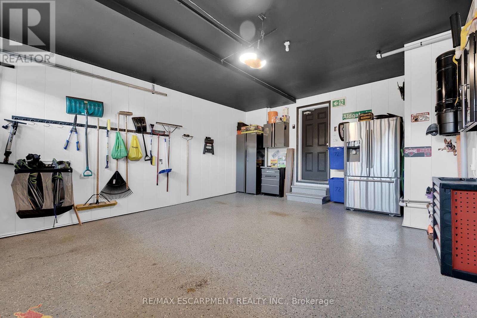72 Aldgate Avenue, Hamilton, Ontario  L8J 0J1 - Photo 47 - X12163149