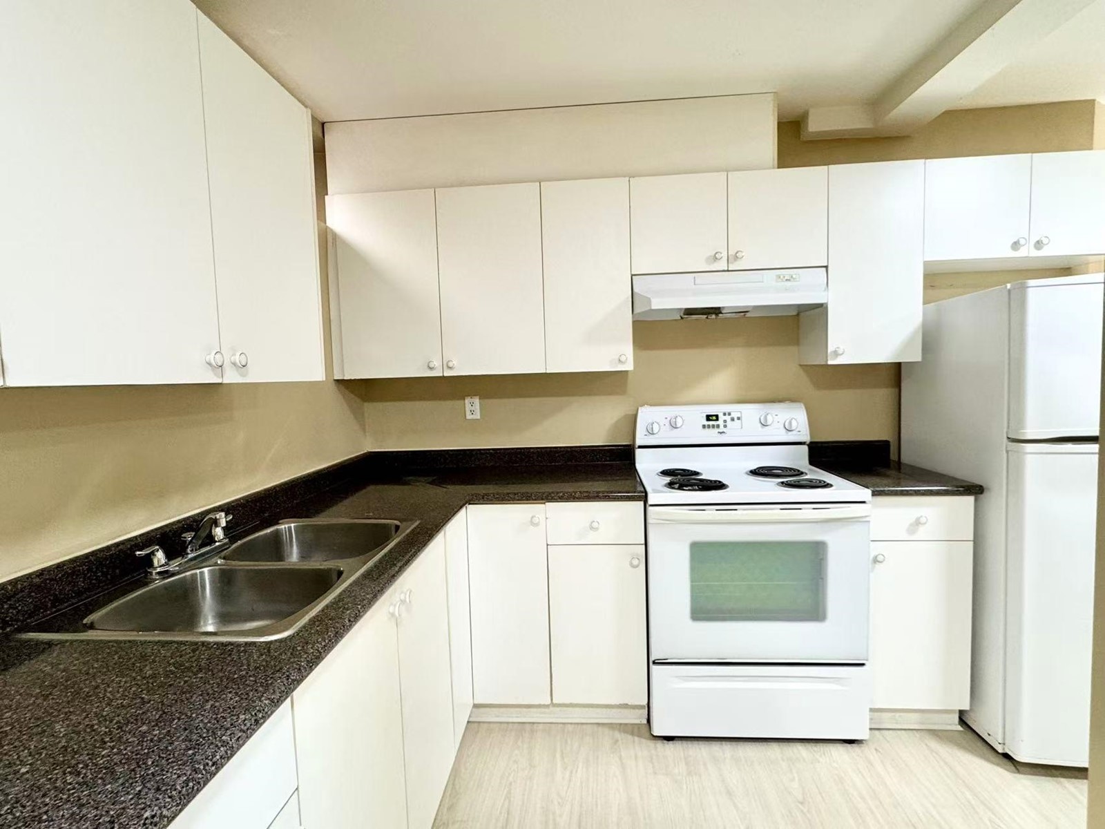 157xx 84 Avenue, Surrey, British Columbia  V4N 0W3 - Photo 1 - R3005462