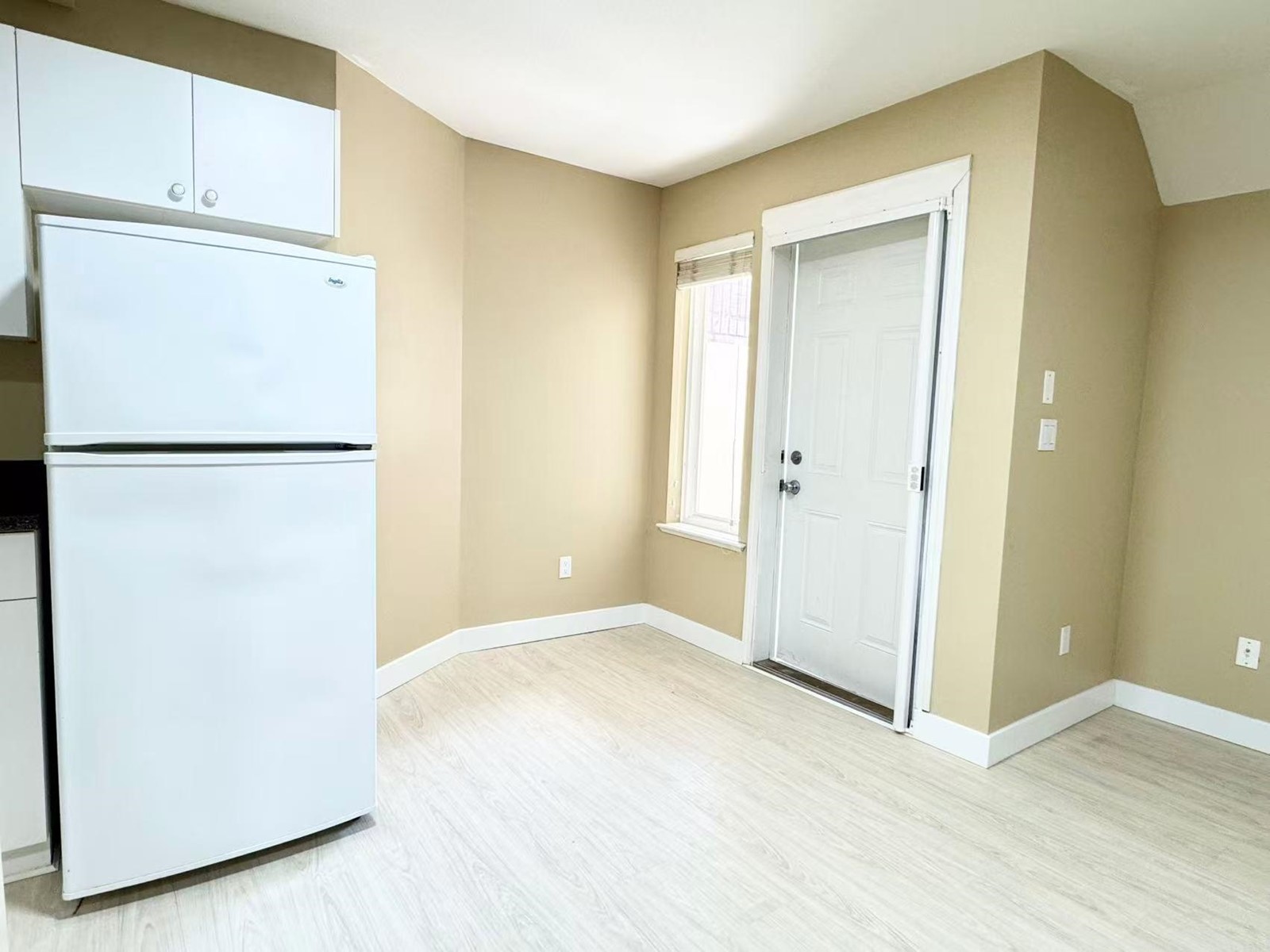 157xx 84 Avenue, Surrey, British Columbia  V4N 0W3 - Photo 3 - R3005462