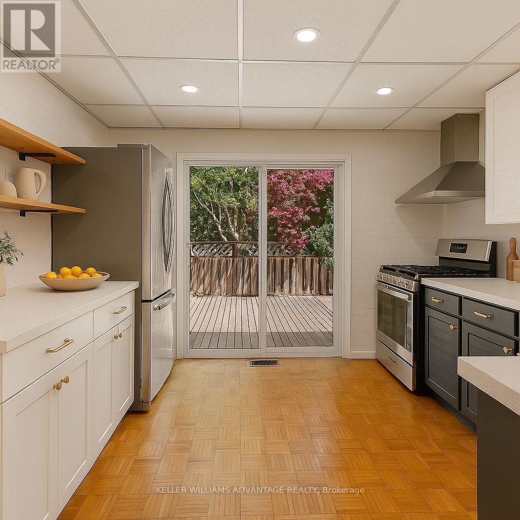 31 Hiltz Avenue, Toronto, Ontario  M4L 2N6 - Photo 6 - E12148162
