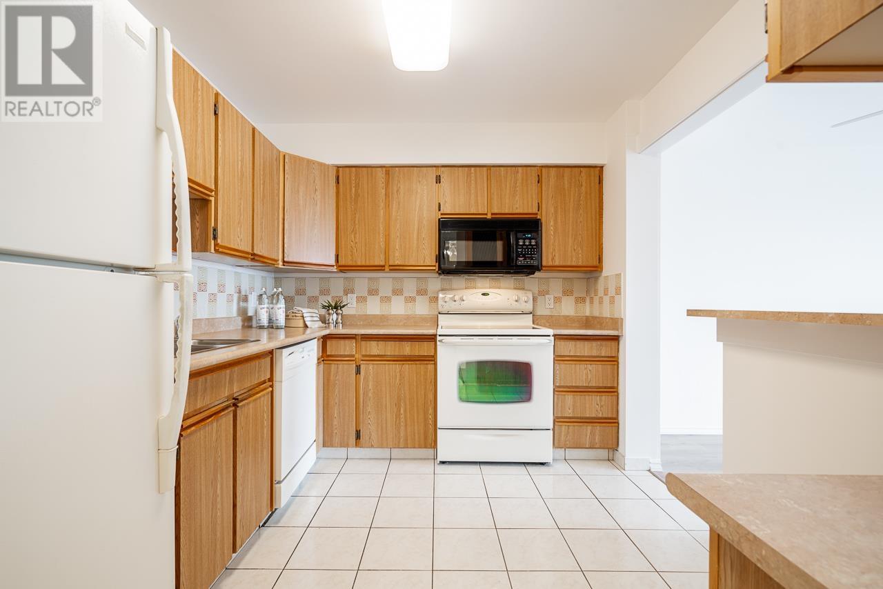 Property at 1404 615 BELMONT STREET image 3