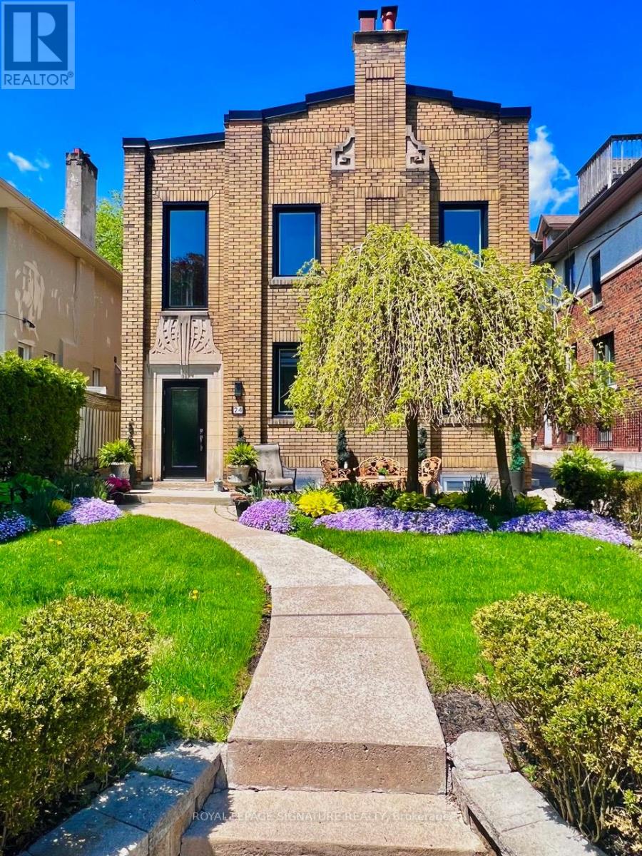24 College View Avenue, Toronto, Ontario  M5P 1J4 - Photo 1 - C12163300
