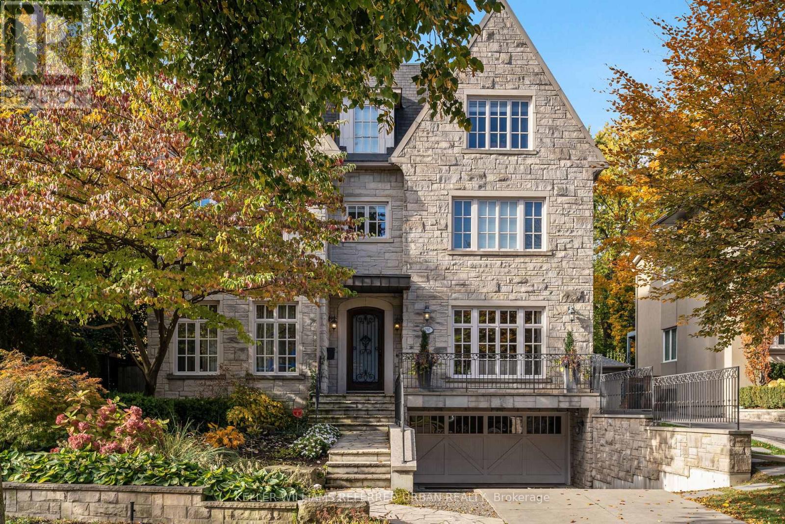 290 RUSSELL HILL ROAD, Toronto, Ontario