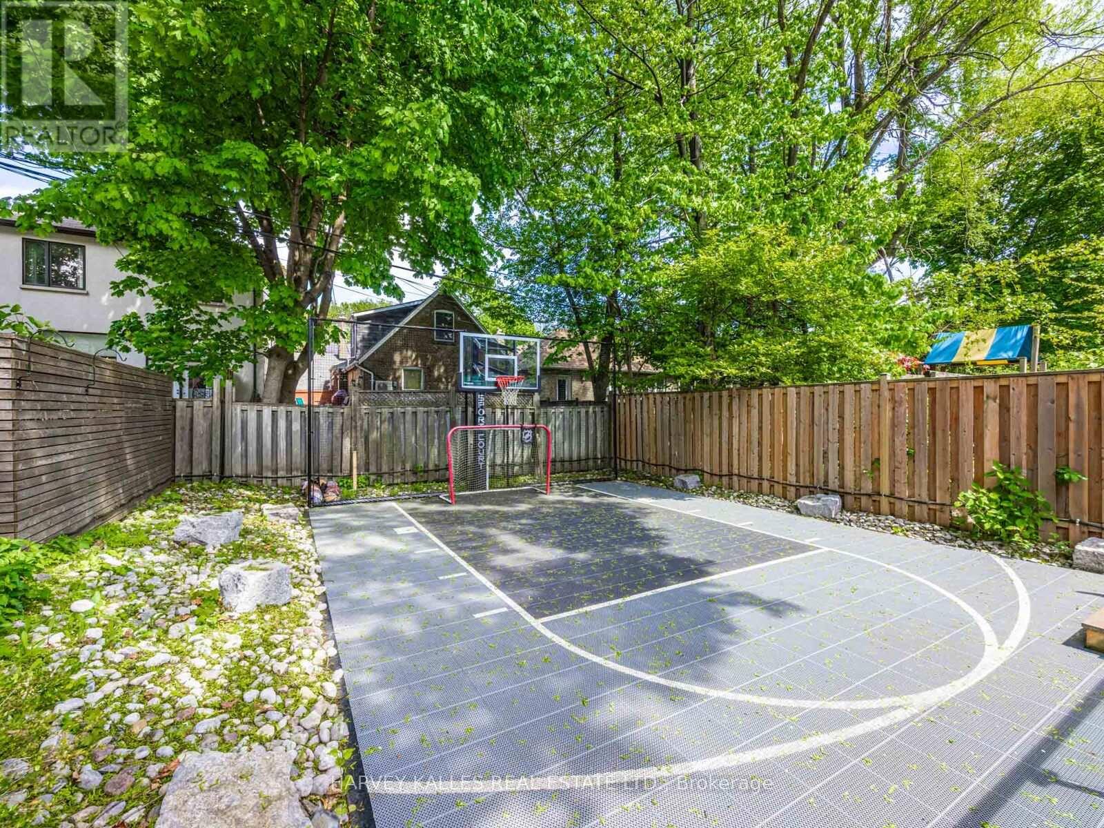 191 Glen Cedar Road, Toronto, Ontario  M6C 3G9 - Photo 18 - C12163379