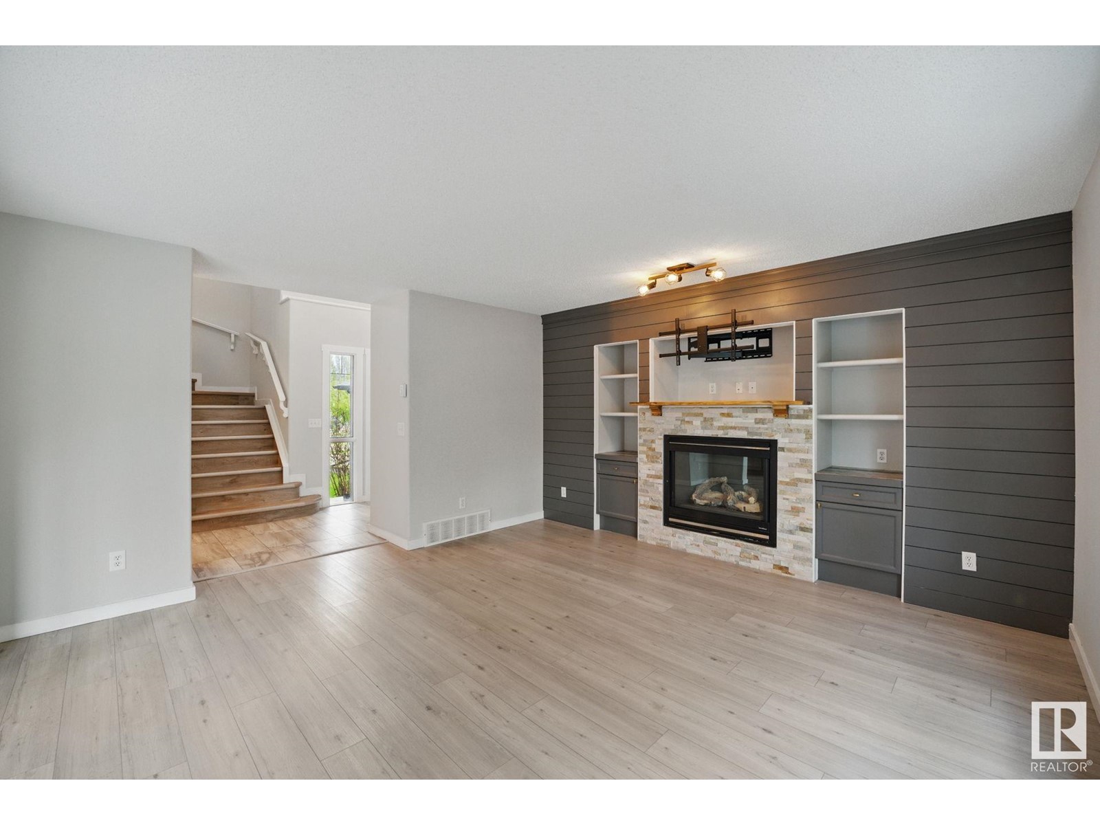 20619 46 Av Nw Nw, Edmonton, Alberta  T6M 0C2 - Photo 4 - E4437313