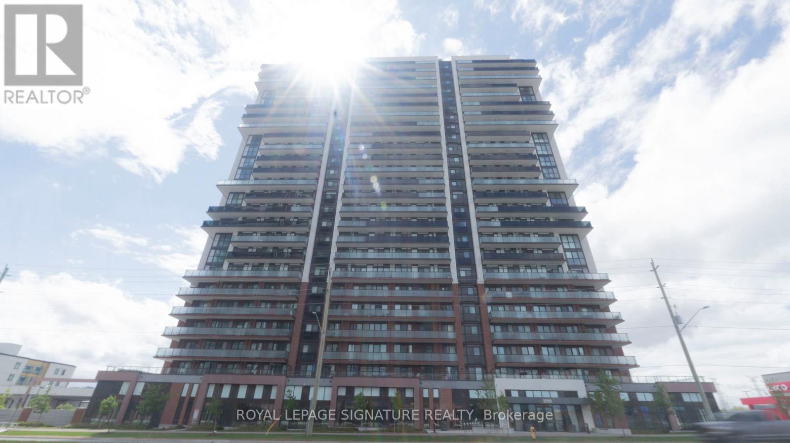 Property at 19 - 2550 SIMCOE STREET N image 1