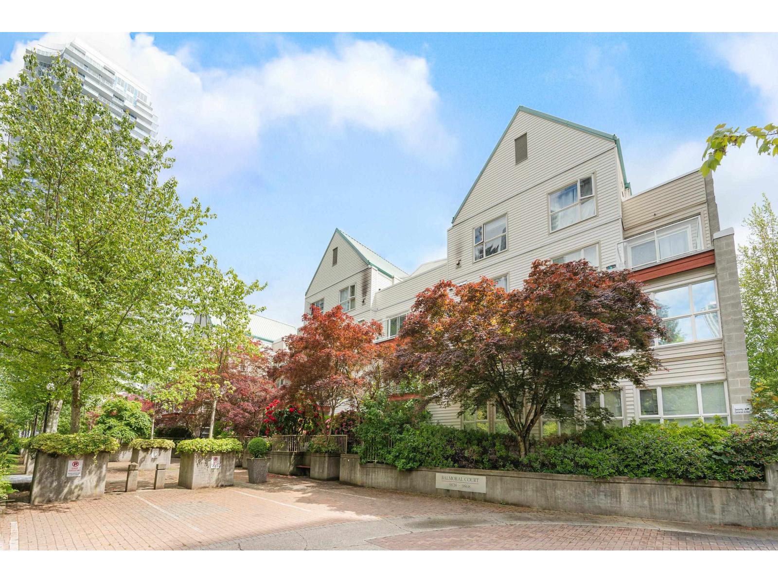 D303 9838 Whalley Boulevard, Surrey, British Columbia  V3T 5S8 - Photo 2 - R3005472