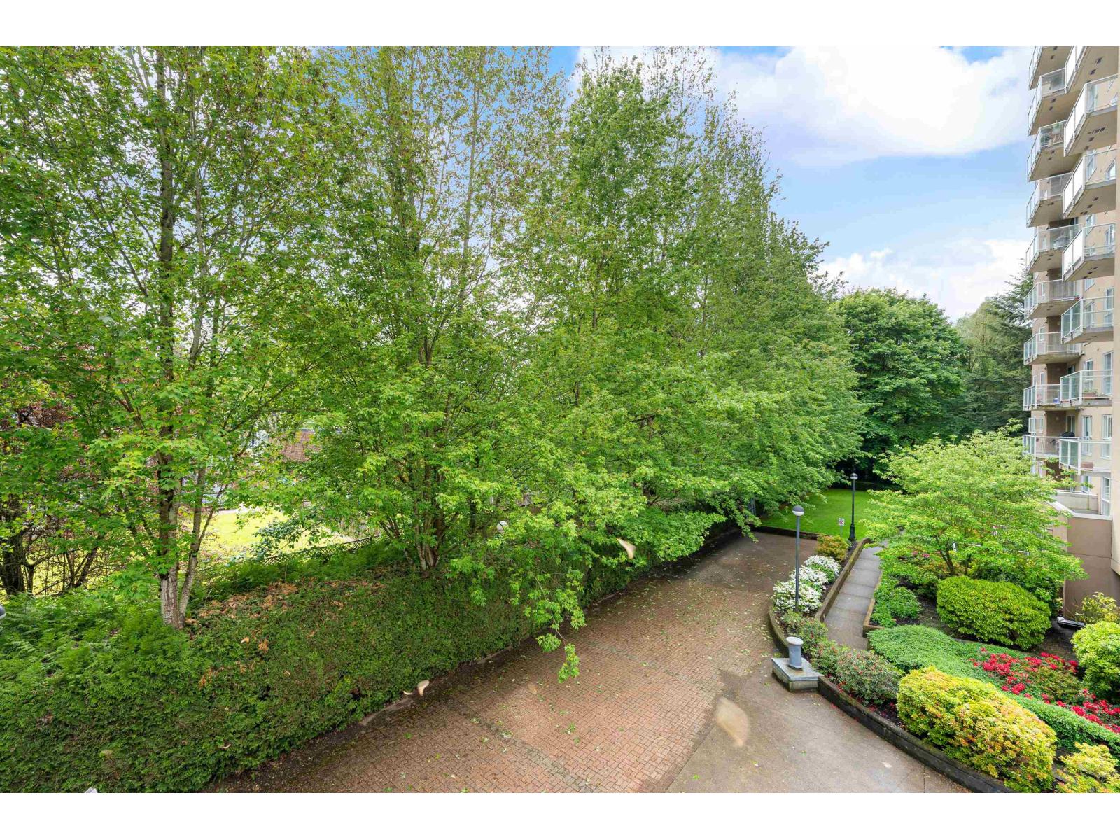 D303 9838 Whalley Boulevard, Surrey, British Columbia  V3T 5S8 - Photo 6 - R3005472