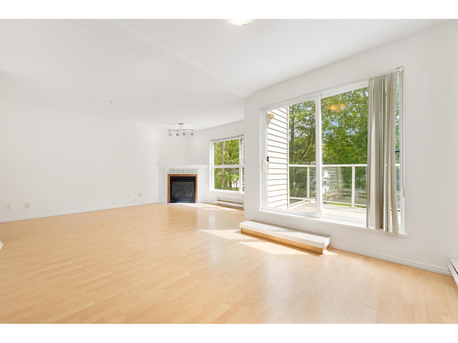 D303 9838 Whalley Boulevard, Surrey, British Columbia  V3T 5S8 - Photo 7 - R3005472