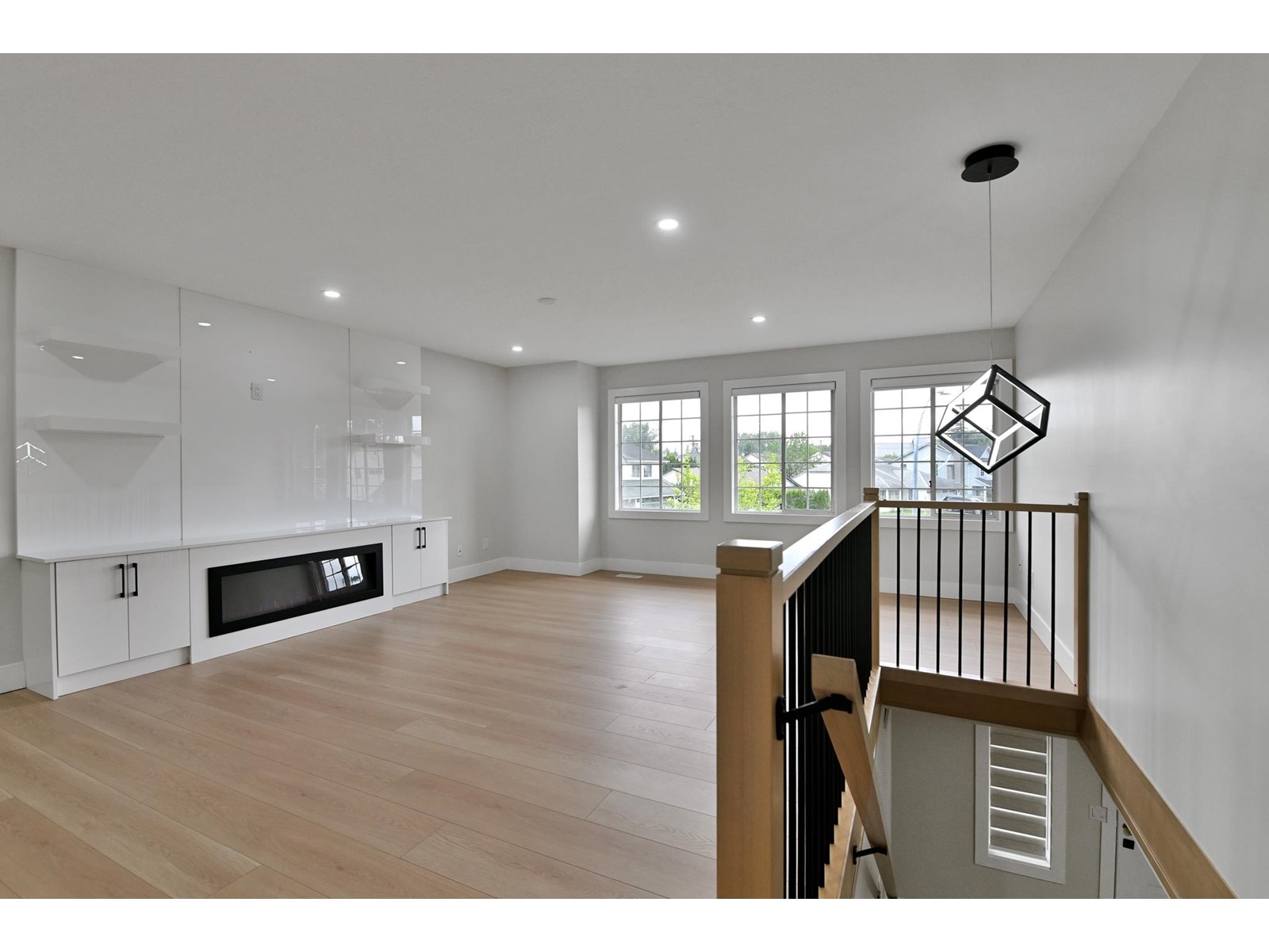 2698 Dehavilland Court, Abbotsford, British Columbia  V2T 5L3 - Photo 4 - R3005158