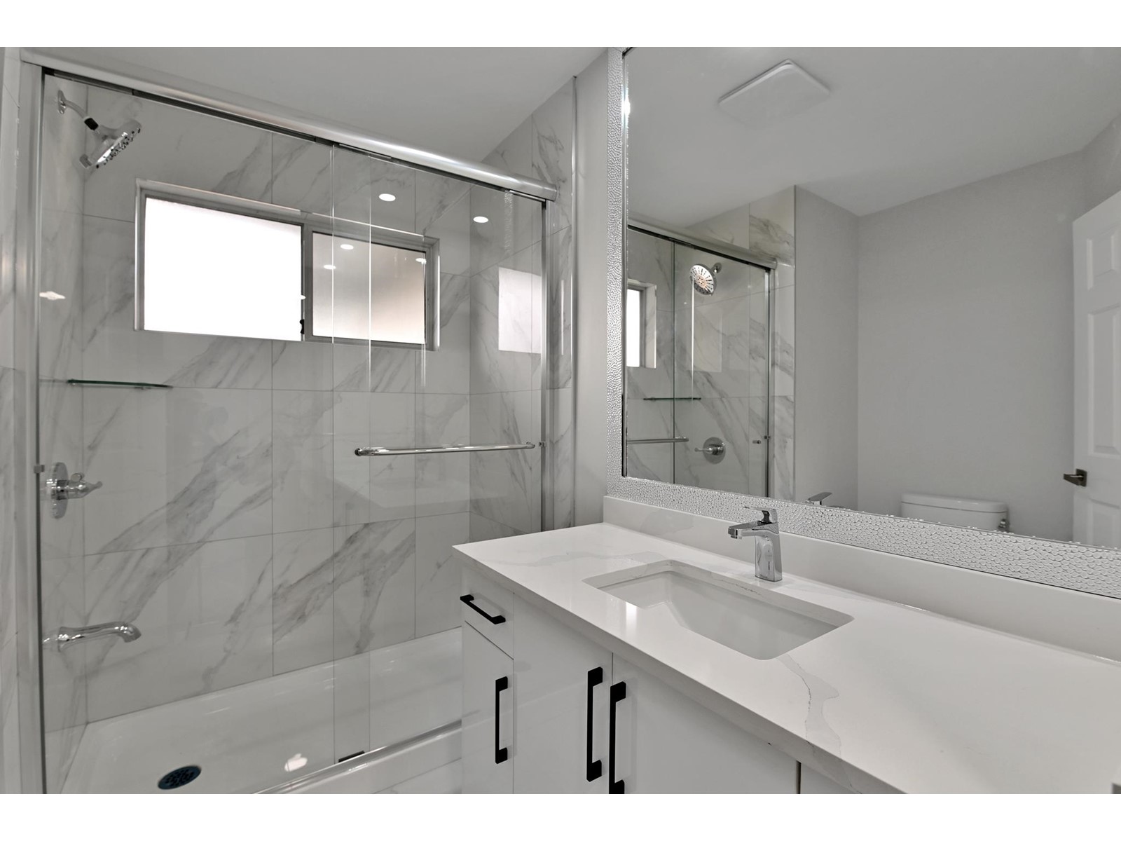 2698 Dehavilland Court, Abbotsford, British Columbia  V2T 5L3 - Photo 19 - R3005158
