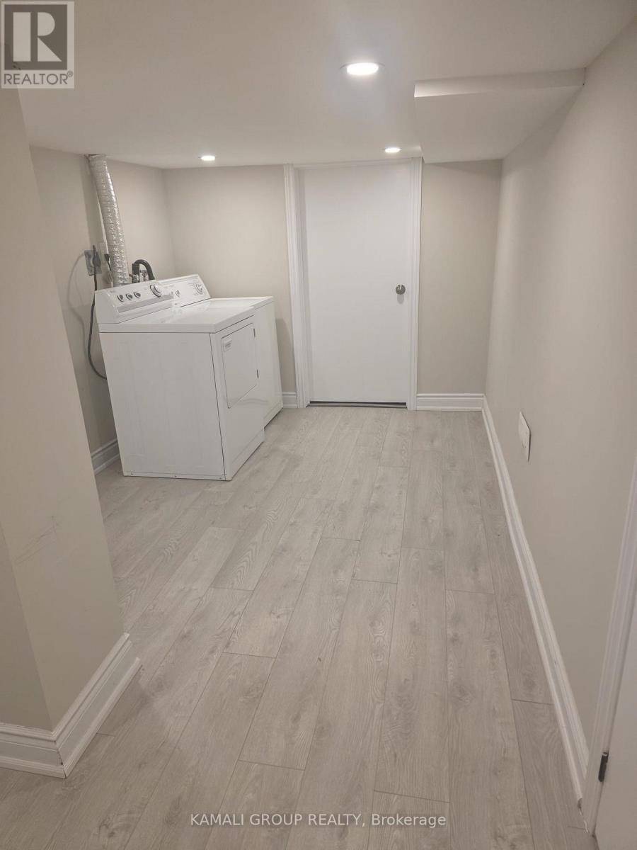 Main - 4554 Third Avenue, Niagara Falls, Ontario  L2E 4L2 - Photo 13 - X12163073