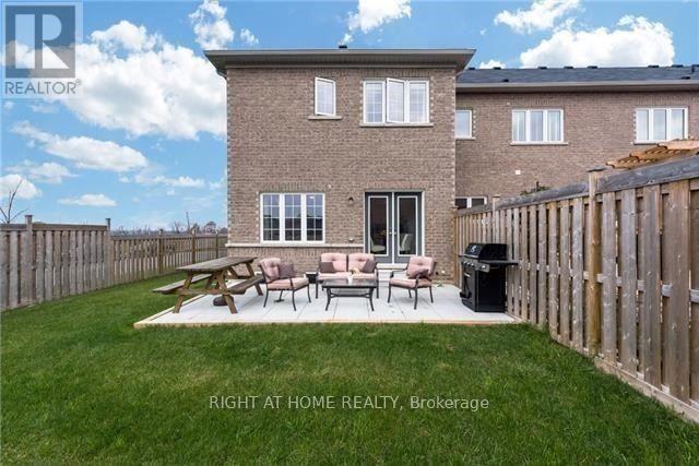 Property at 23 SNELGROVE CRESCENT image 3