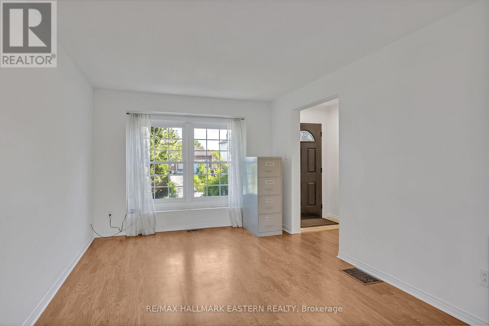 1118 Huntington Circle, Peterborough West, Ontario  K9K 2A8 - Photo 8 - X12163519