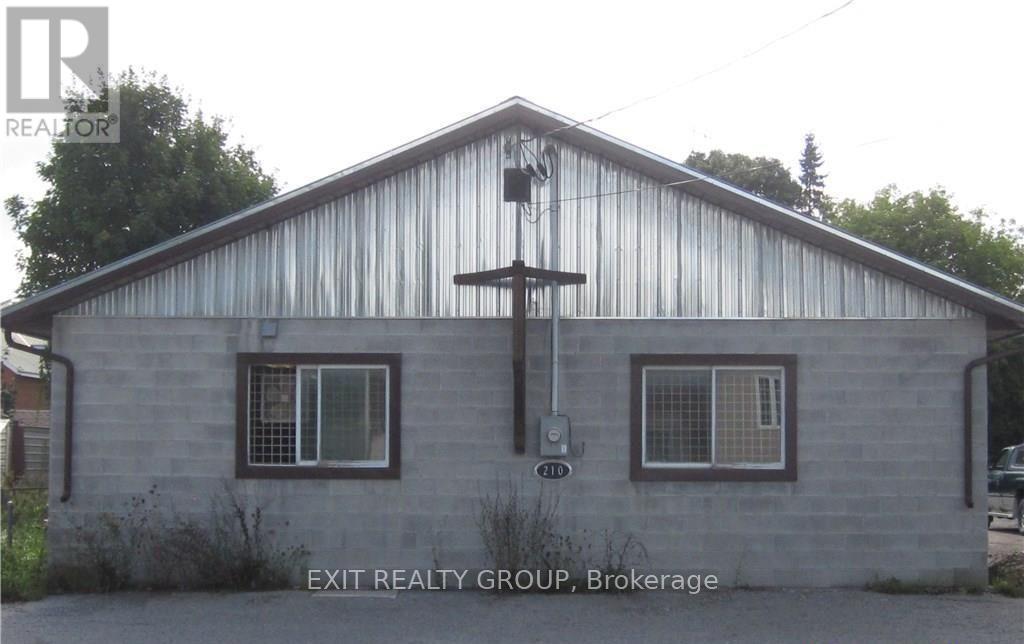 210 Mary Street, Tweed, Ontario  K0K 3J0 - Photo 3 - X12163559