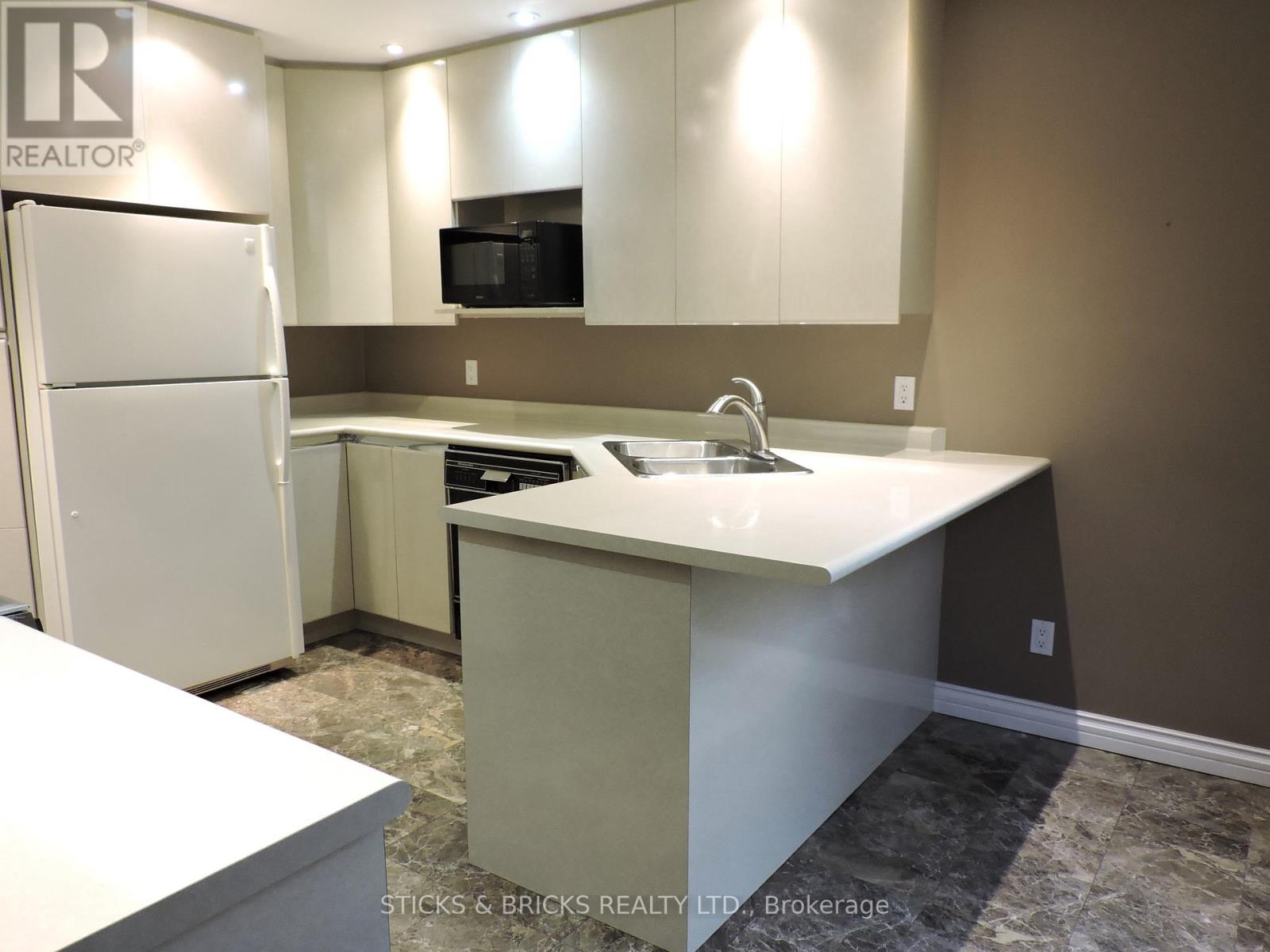 16 - 4667 Portage Road W, Niagara Falls (Cherrywood), Ontario  L2E 6A9 - Photo 7 - X12027980