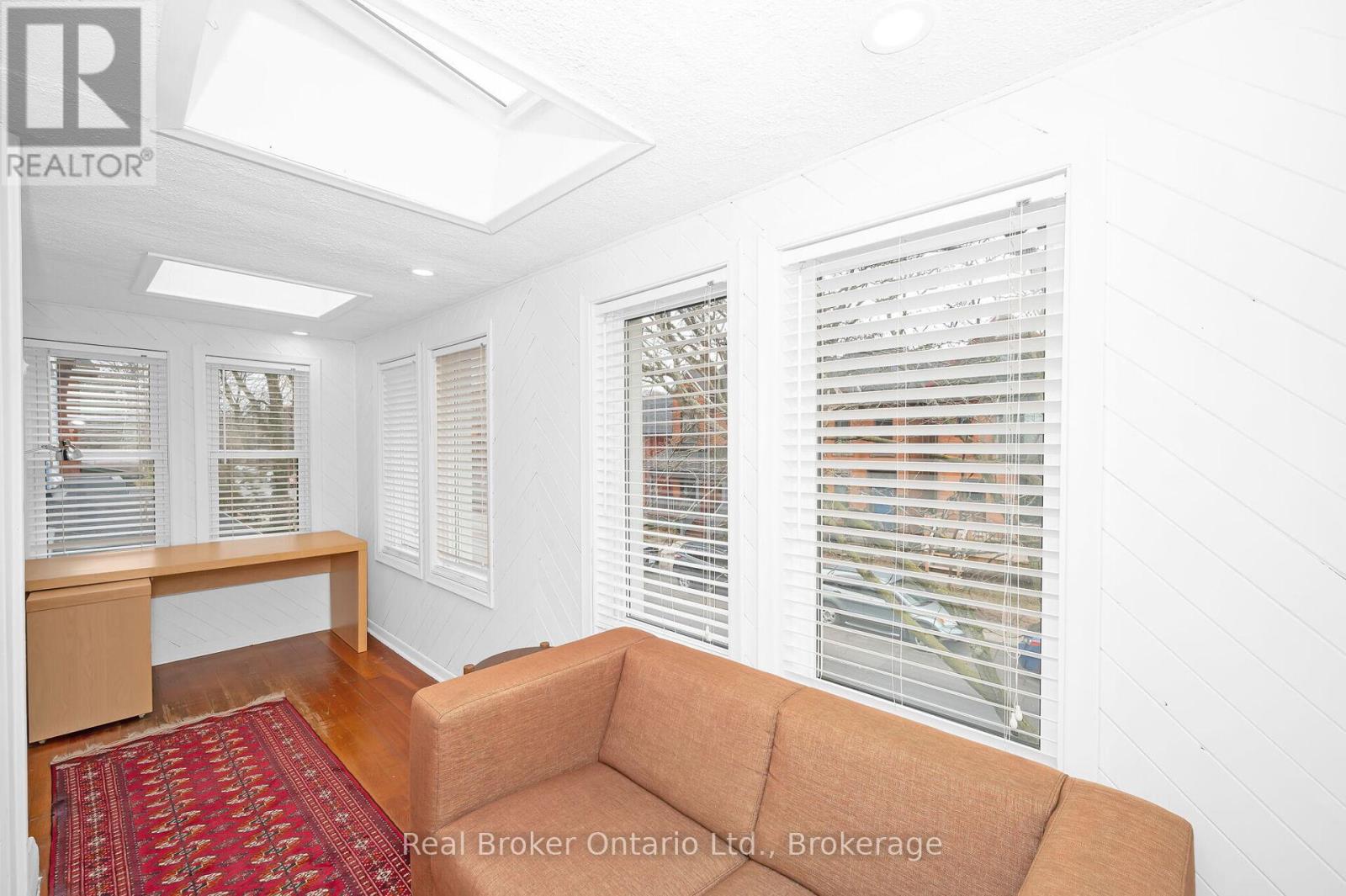 300 Charlton Avenue W, Hamilton, Ontario  L8P 2E5 - Photo 20 - X12163512