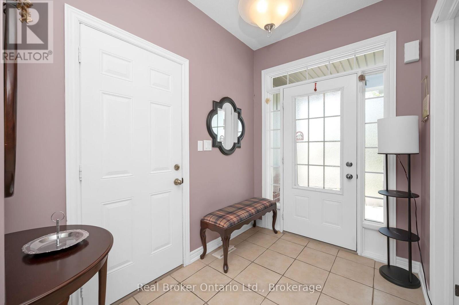 11 Sidare Court, Grimsby, Ontario  L3M 4E8 - Photo 7 - X12163540