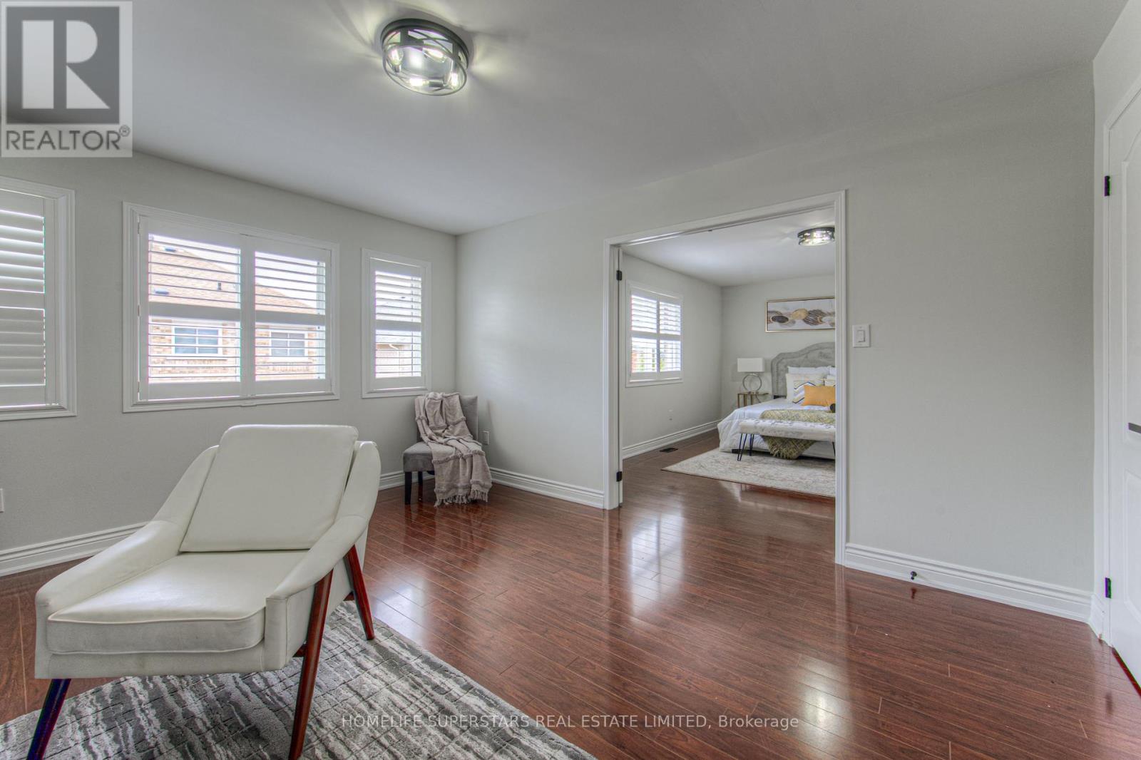 5676 Fantasia Manor, Mississauga, Ontario  L5M 7B1 - Photo 30 - W12163338