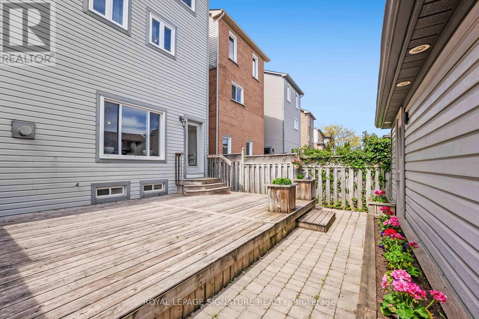 216 Gatwick Drive, Oakville, Ontario  L6H 6M9 - Photo 15 - W12163359