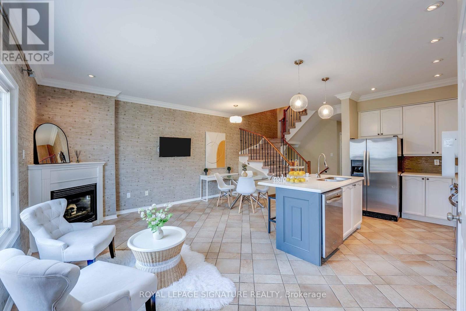 216 Gatwick Drive, Oakville, Ontario  L6H 6M9 - Photo 17 - W12163359