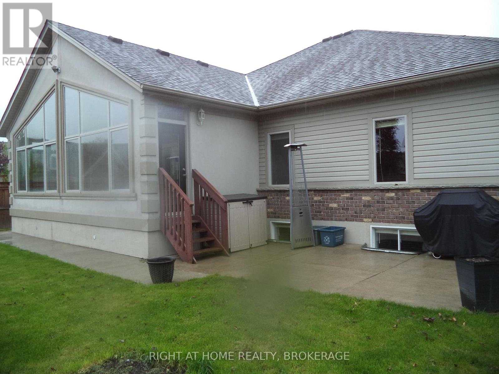 48 Nicholas Drive, St. Catharines, Ontario  L2C 4C5 - Photo 12 - X12163428