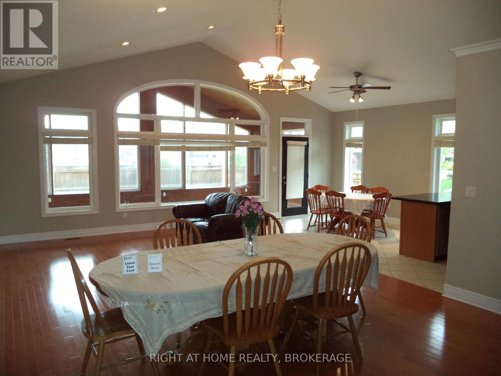 48 Nicholas Drive, St. Catharines, Ontario  L2C 4C5 - Photo 14 - X12163428