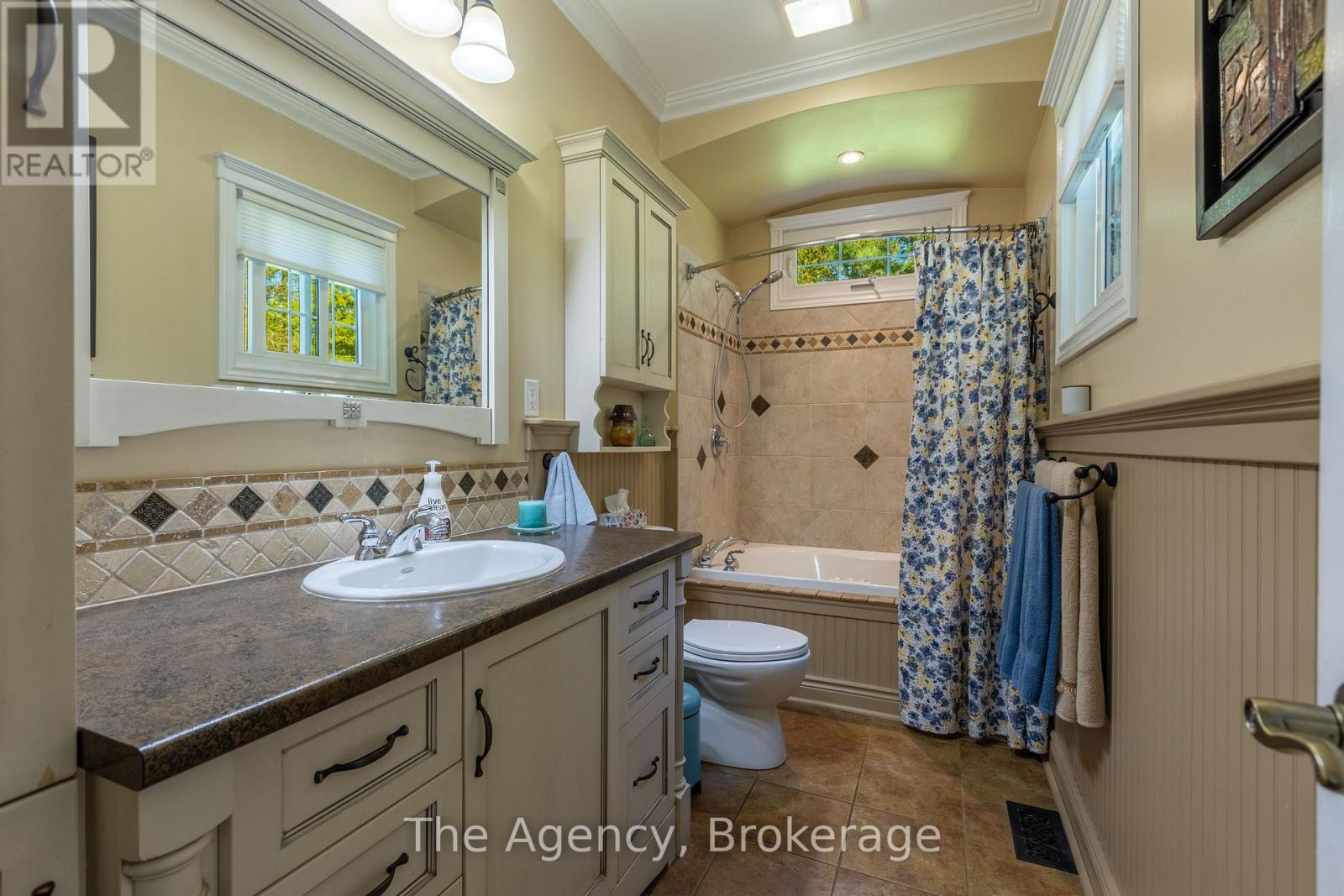 511 Canboro Road, Pelham (Fenwick), Ontario  L0S 1C0 - Photo 29 - X12163516