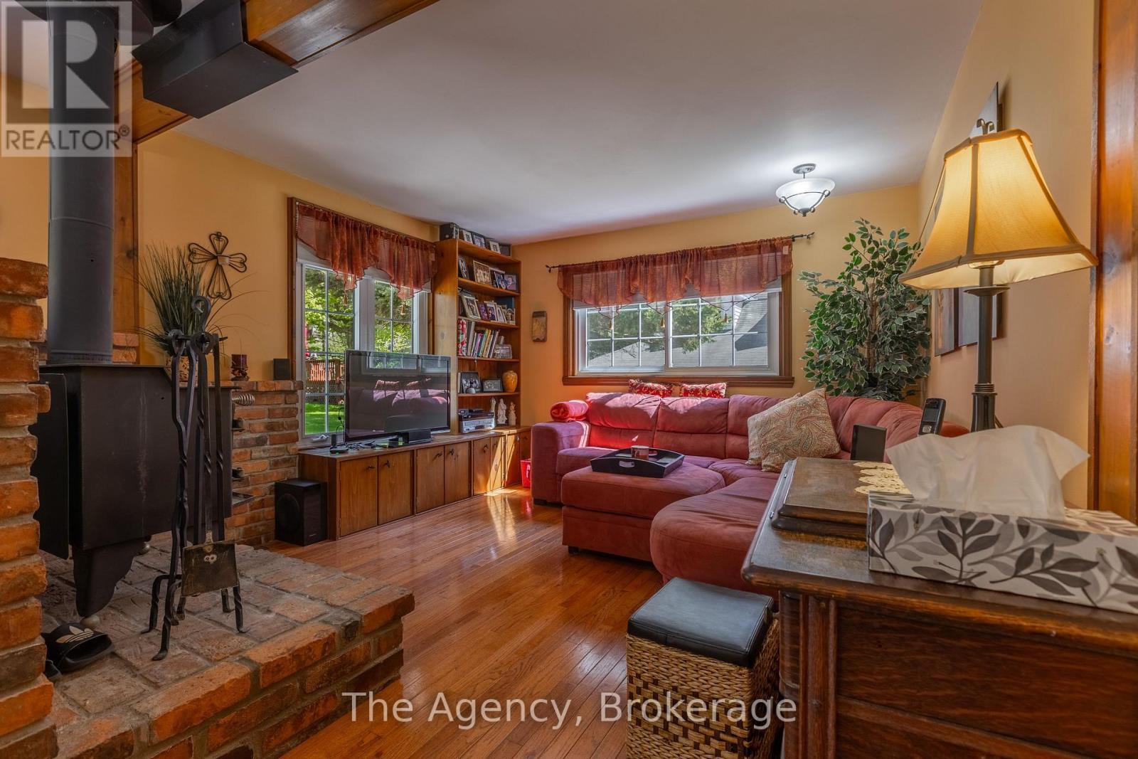 511 Canboro Road, Pelham (Fenwick), Ontario  L0S 1C0 - Photo 34 - X12163516