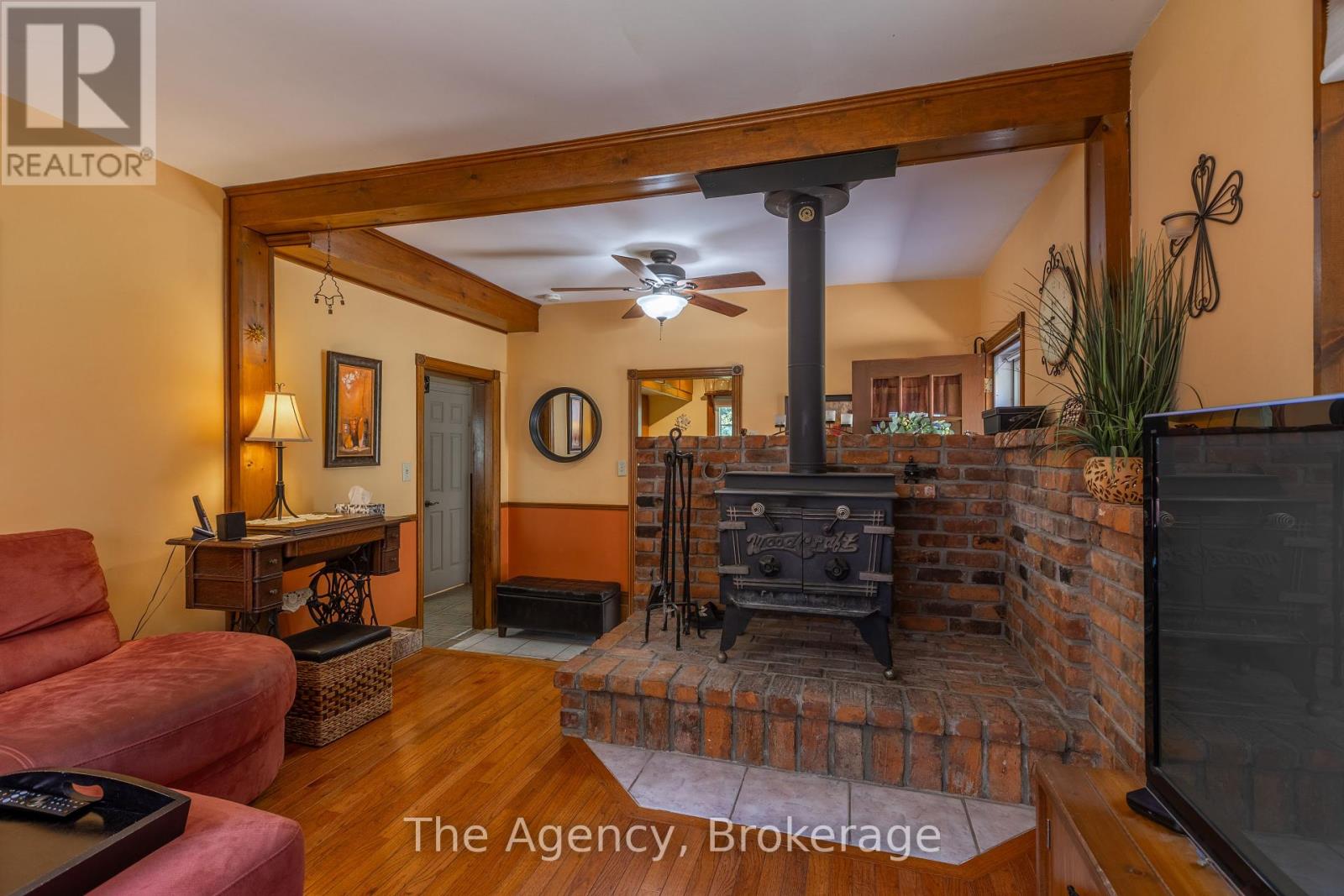 511 Canboro Road, Pelham (Fenwick), Ontario  L0S 1C0 - Photo 35 - X12163516