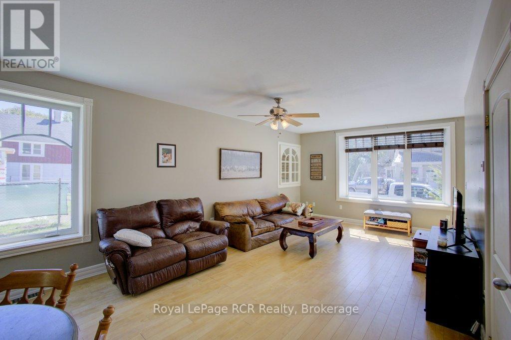 392047 Grey Rd 109 Road, Southgate, Ontario  N0G 2A0 - Photo 9 - X12163469