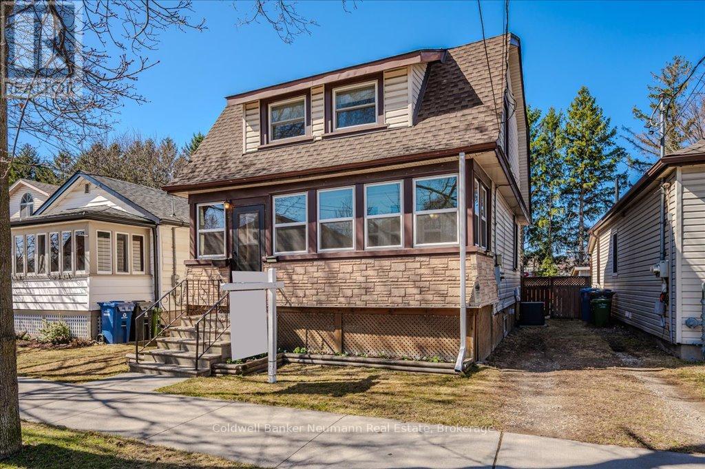 Property at 22 SIMCOE STREET image 1