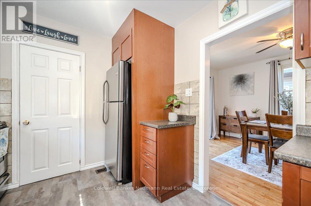 22 Simcoe Street, Guelph, Ontario  N1E 3B8 - Photo 17 - X12163525