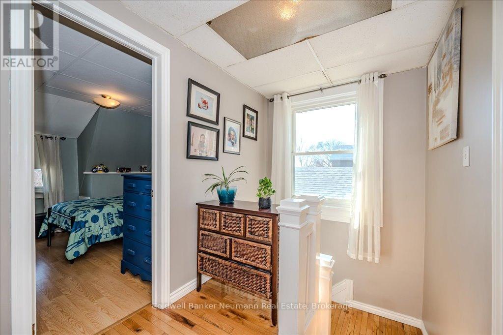 22 Simcoe Street, Guelph, Ontario  N1E 3B8 - Photo 18 - X12163525