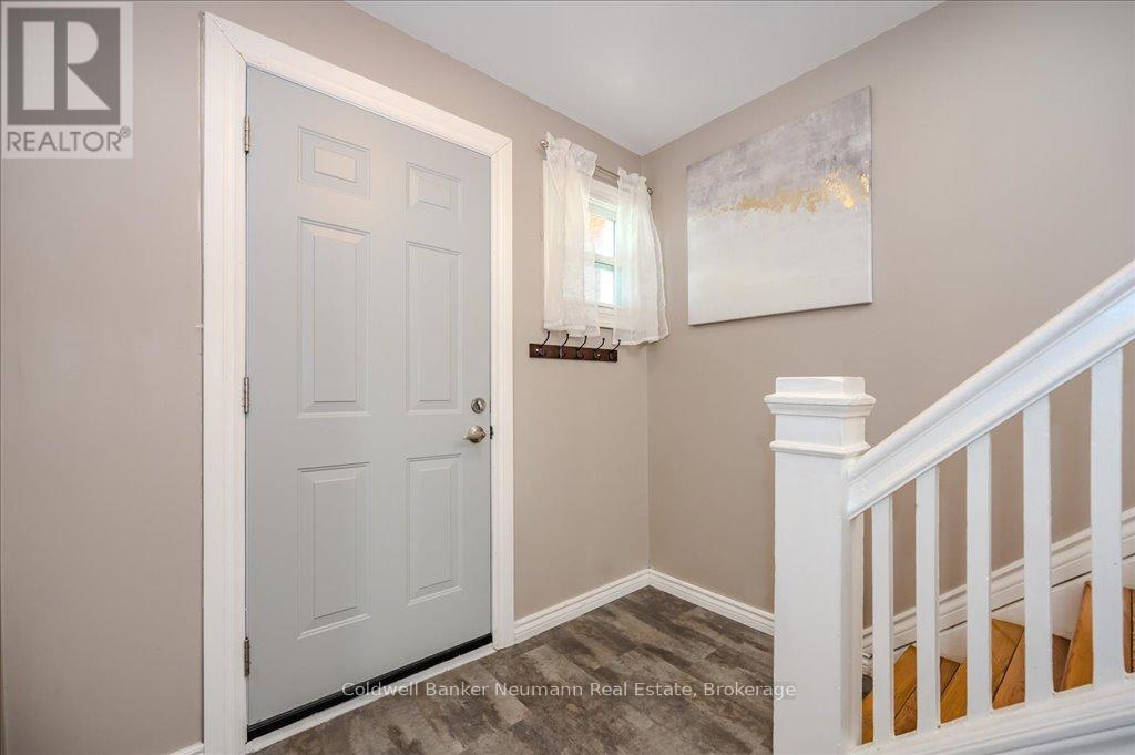 22 Simcoe Street, Guelph, Ontario  N1E 3B8 - Photo 7 - X12163525