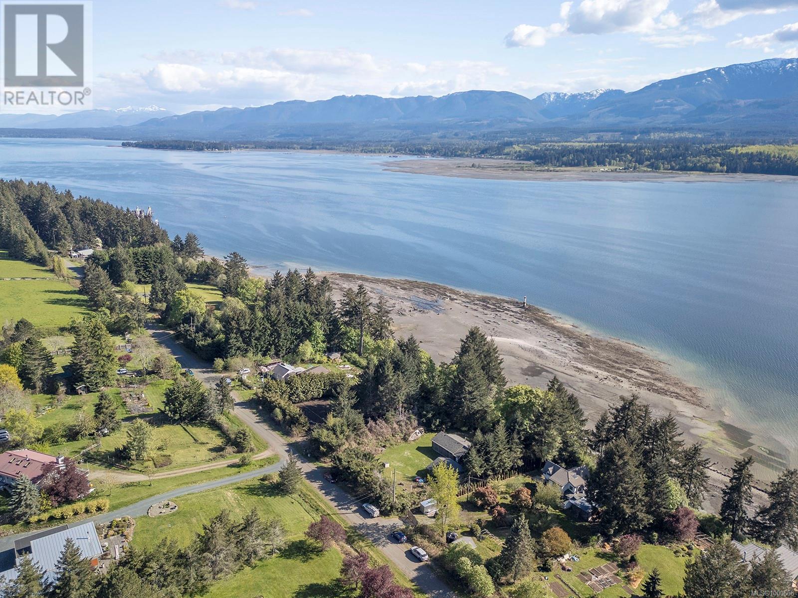 2607 Piercy Rd, Denman Island, British Columbia  V0R 1T0 - Photo 5 - 1000668