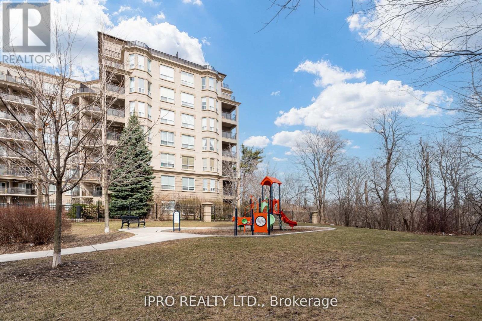 811 - 1 Maison Parc Court, Vaughan, Ontario  L4J 9K1 - Photo 19 - N12155429