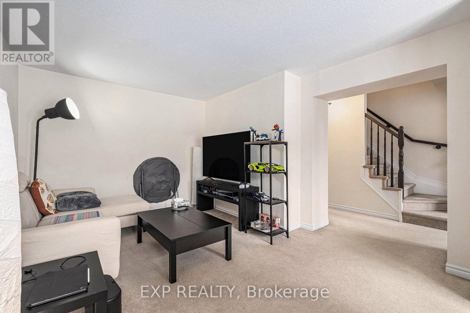 527 Snow Goose Street, Ottawa, Ontario  K2J 0T3 - Photo 10 - X12163398