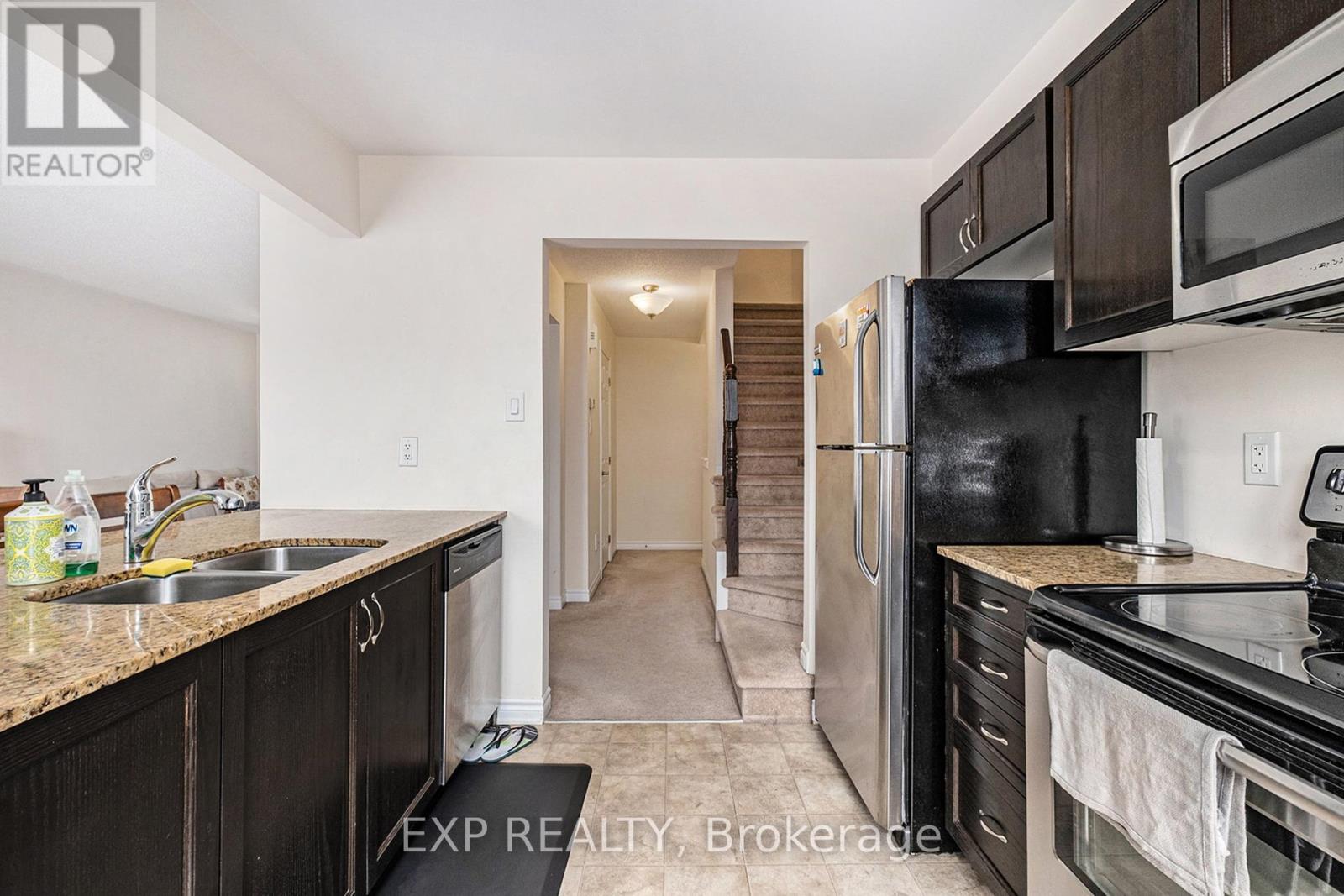 527 Snow Goose Street, Ottawa, Ontario  K2J 0T3 - Photo 24 - X12163398