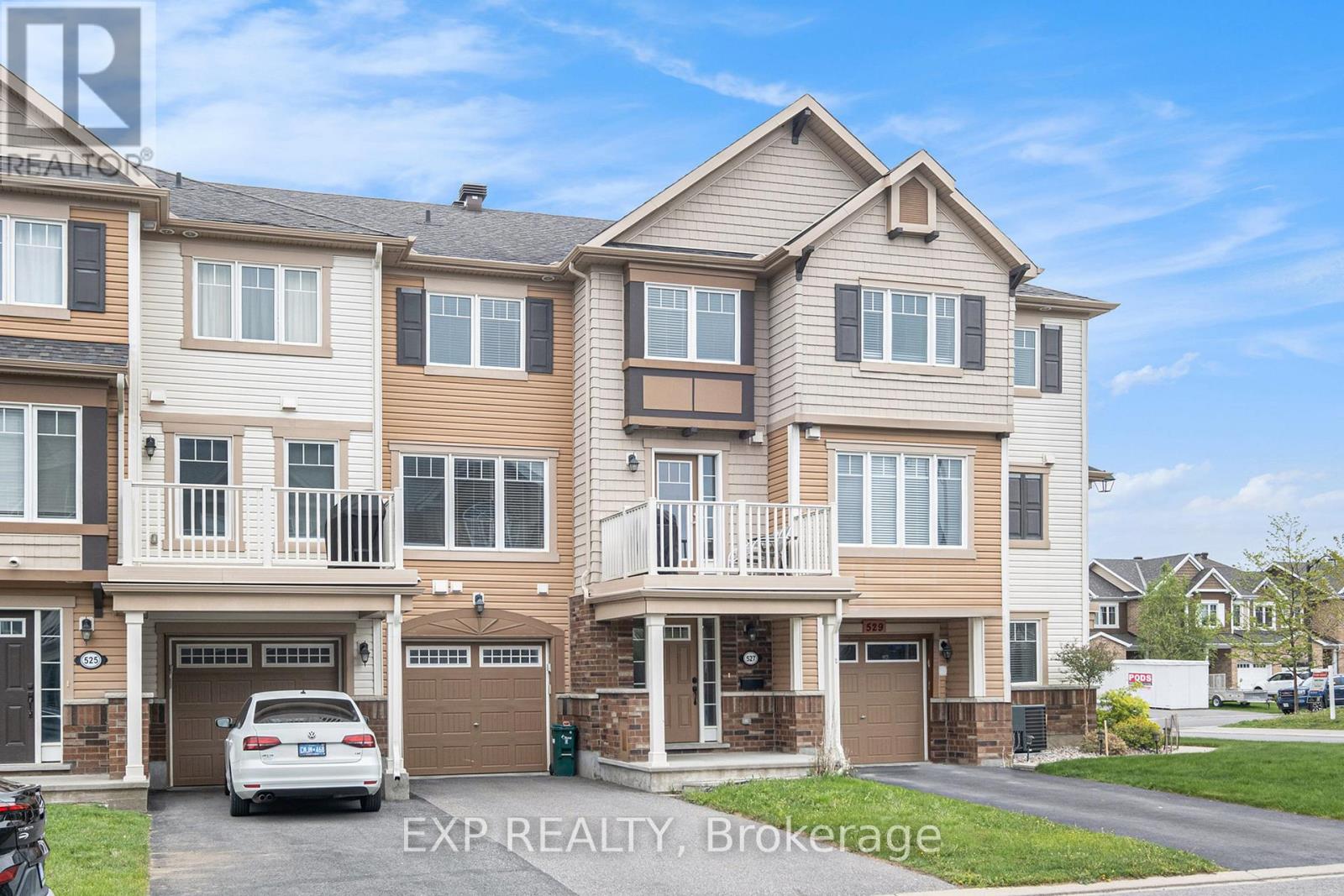 527 Snow Goose Street, Ottawa, Ontario  K2J 0T3 - Photo 3 - X12163398