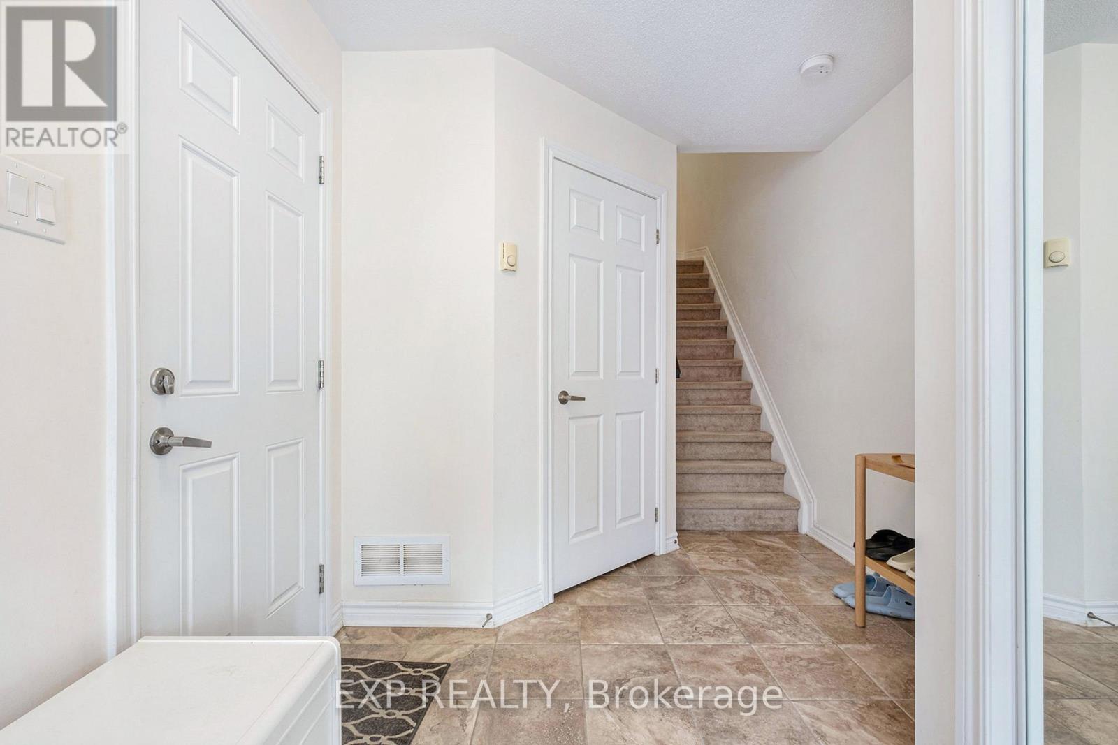 527 Snow Goose Street, Ottawa, Ontario  K2J 0T3 - Photo 7 - X12163398